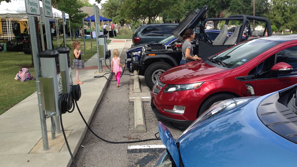 National Drive Electric Week 2014: Charging in Austin. Photo by Aaron Choate.