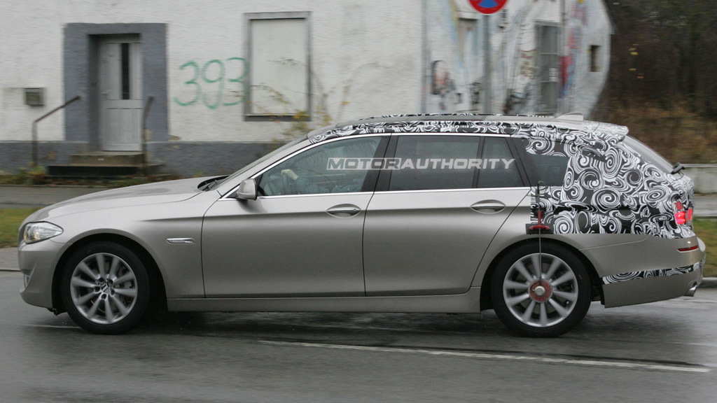 2011 BMW 5-Series Touring spy shots