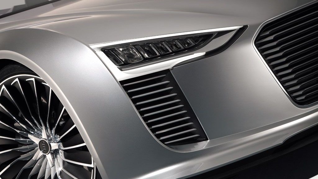 2010 Audi e-tron Spyder Concept 