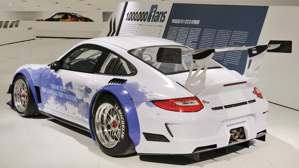 Porsche 911 GT3 R Hybrid signed by Facebook fans
