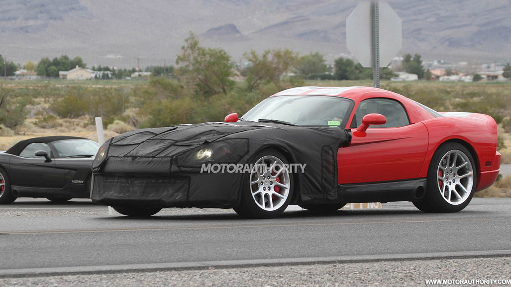 2013 Dodge Viper test-mule spy shots