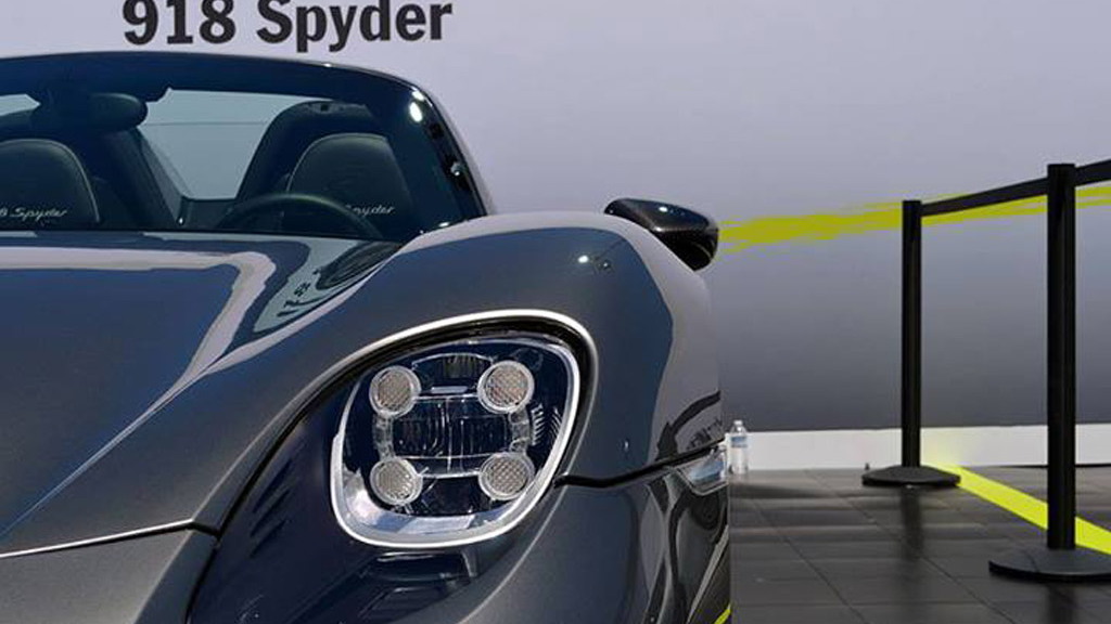 Production-spec 2014 Porsche 918 Spyder