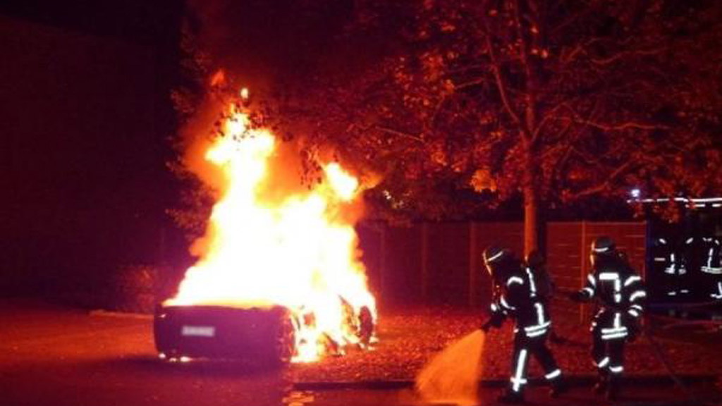 Ferrari 458 Italia set on fire in insurance fraud attempt - Image via Augsburg Police