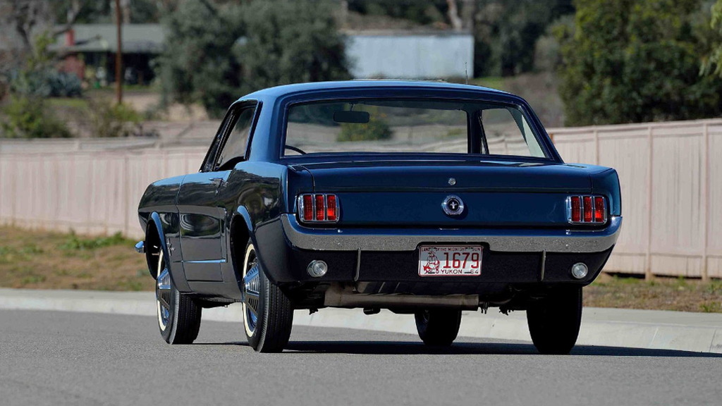 1965 Ford Mustang bearing VIN 5F07U100002