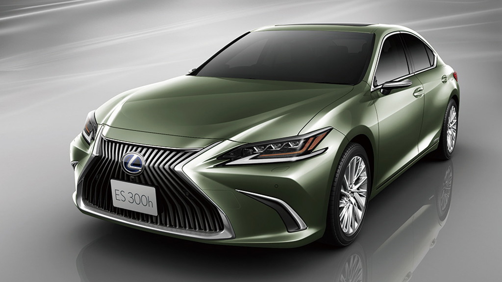 2019 Lexus ES in Japan replaces side mirrors with cameras