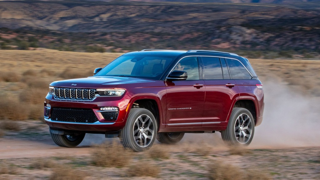  2026 Jeep Grand Cherokee spy shots Illustration 