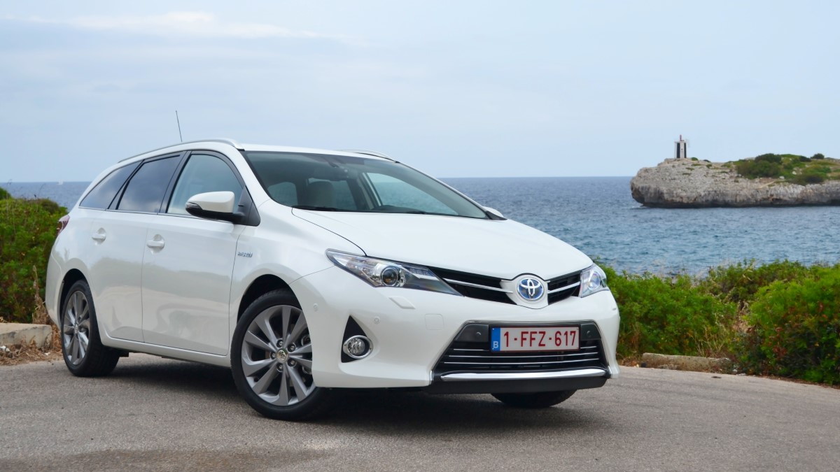 Toyota Auris Touring Sports Hybrid first drive, Mallorca