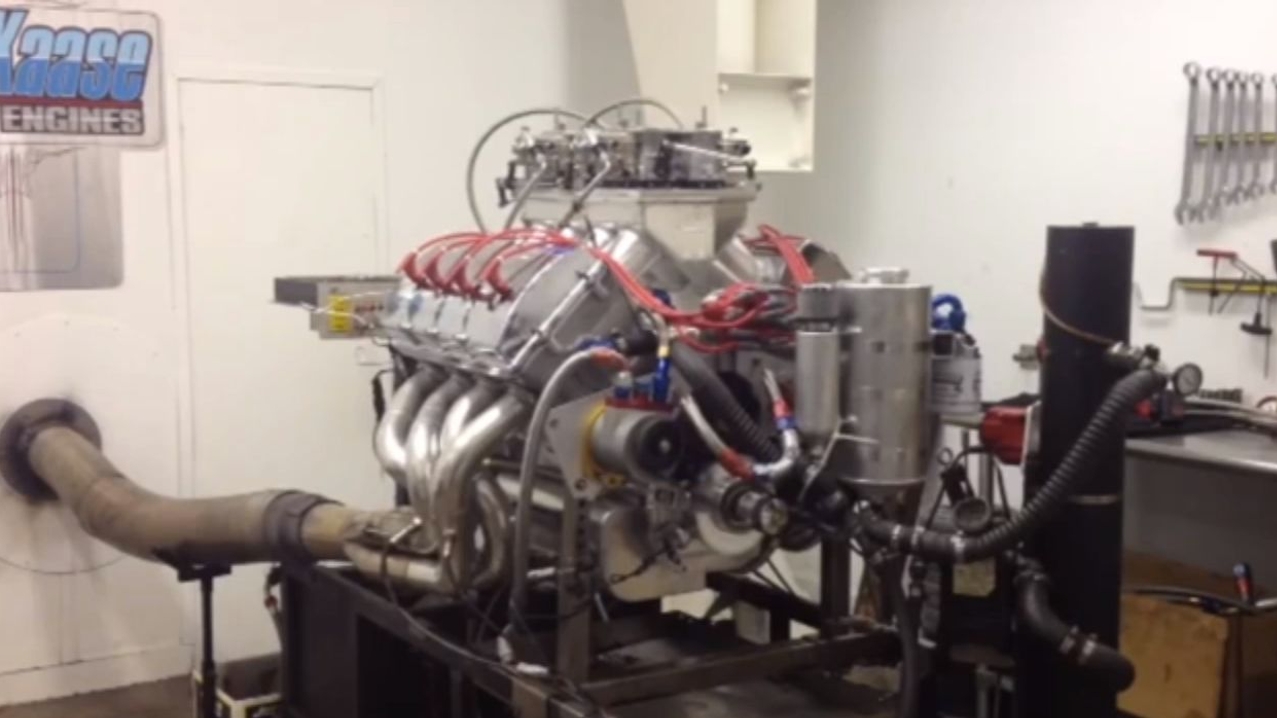 828-cubic-inch Ford V-8 dyno test