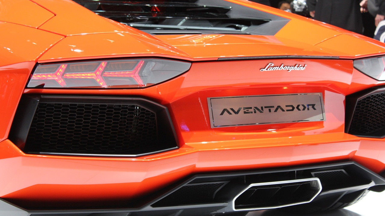 Lamborghini Aventador LP700-4 live photos