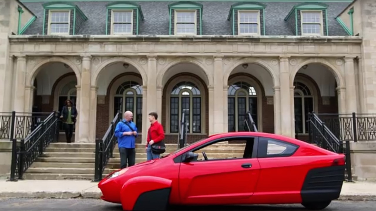 Screenshot from Elio Motors ad "Comfortable Seating for Two"