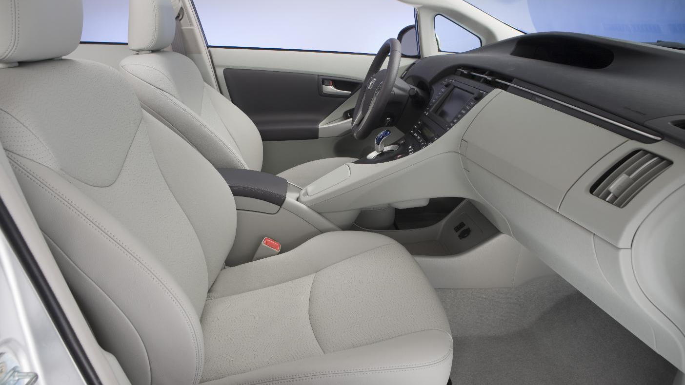 2010 Toyota Prius two-tone leather interior