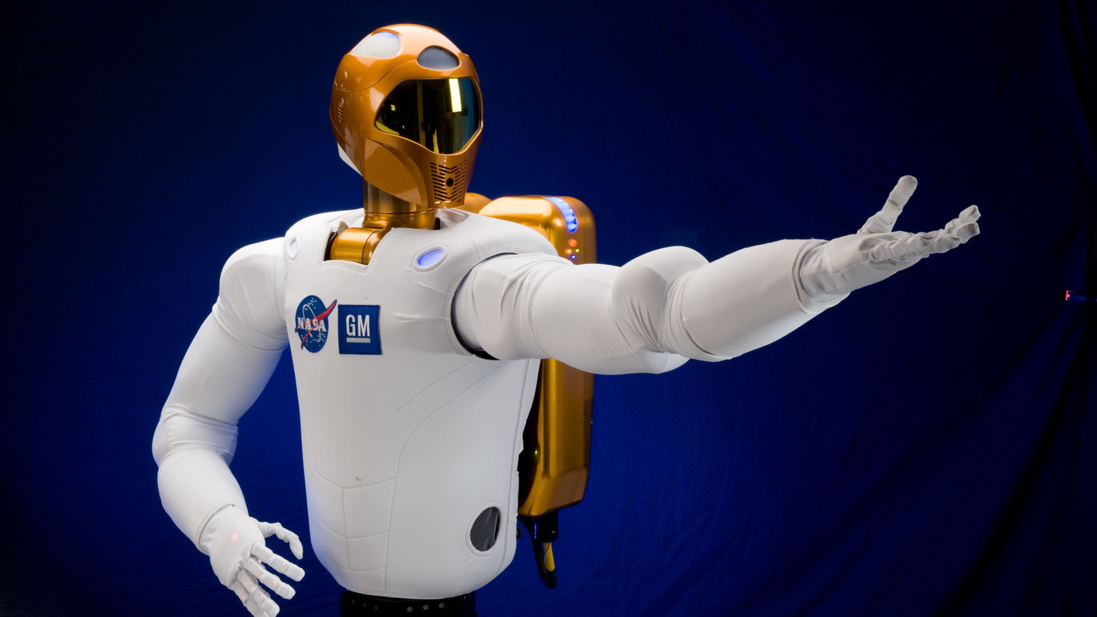 GM and NASA's Robonaut 2 droid