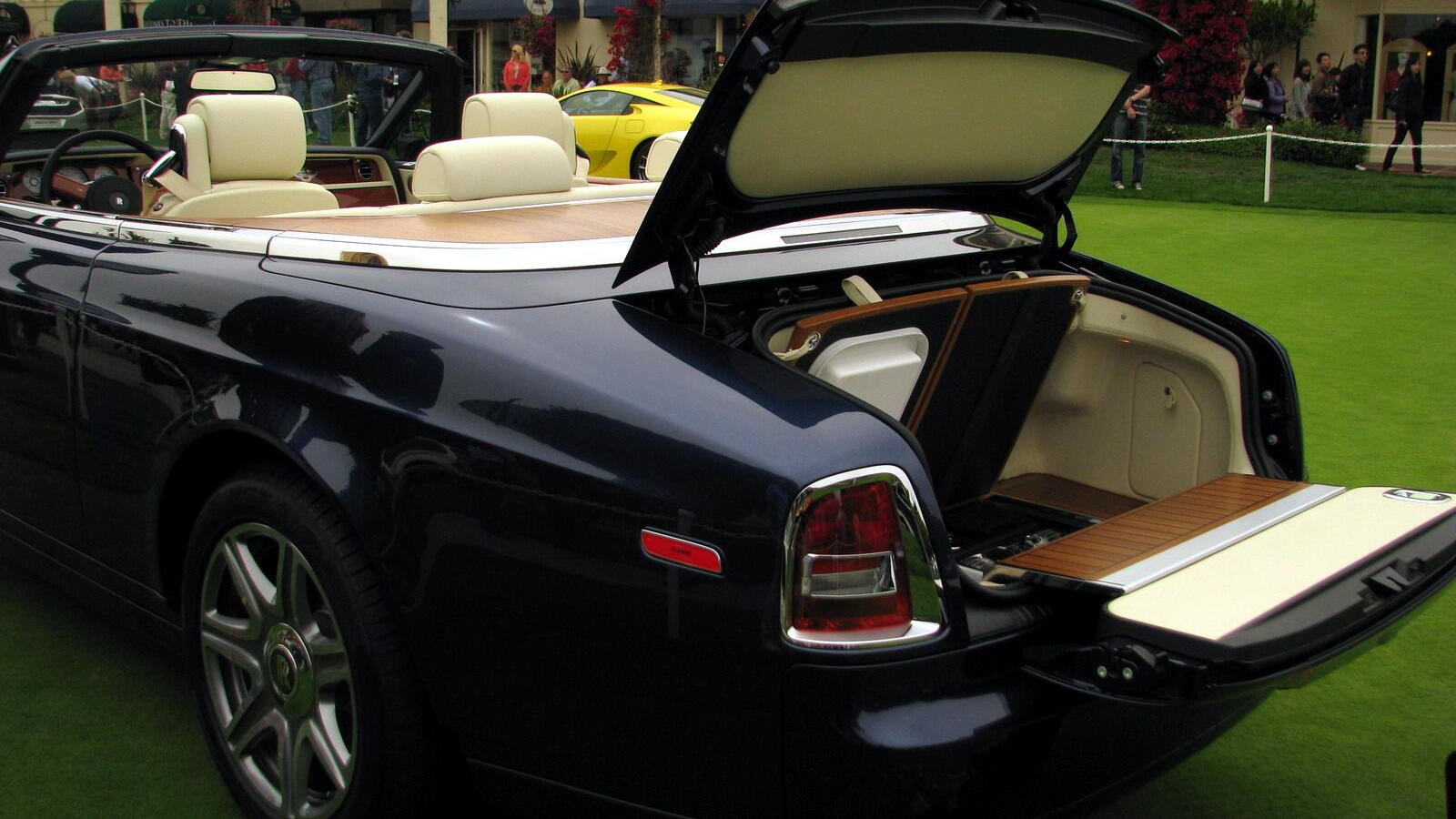 Rolls Royce Phantom with bespoke picnic set