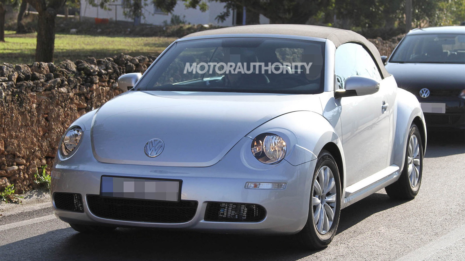 2013 Volkswagen Beetle Convertible spy shots