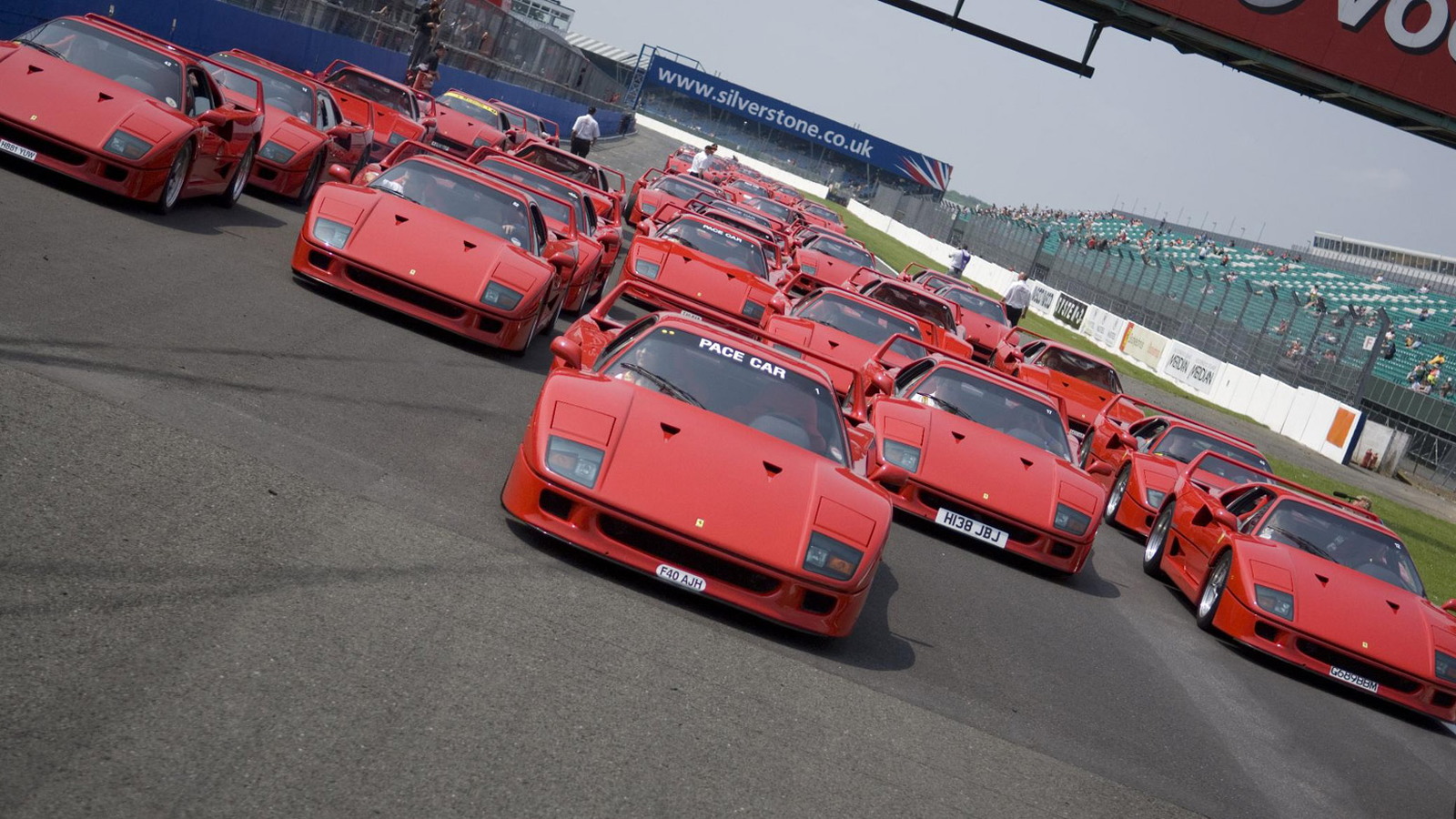 40 Ferrari F40s celebrate the car’s 20th birthday in 2007