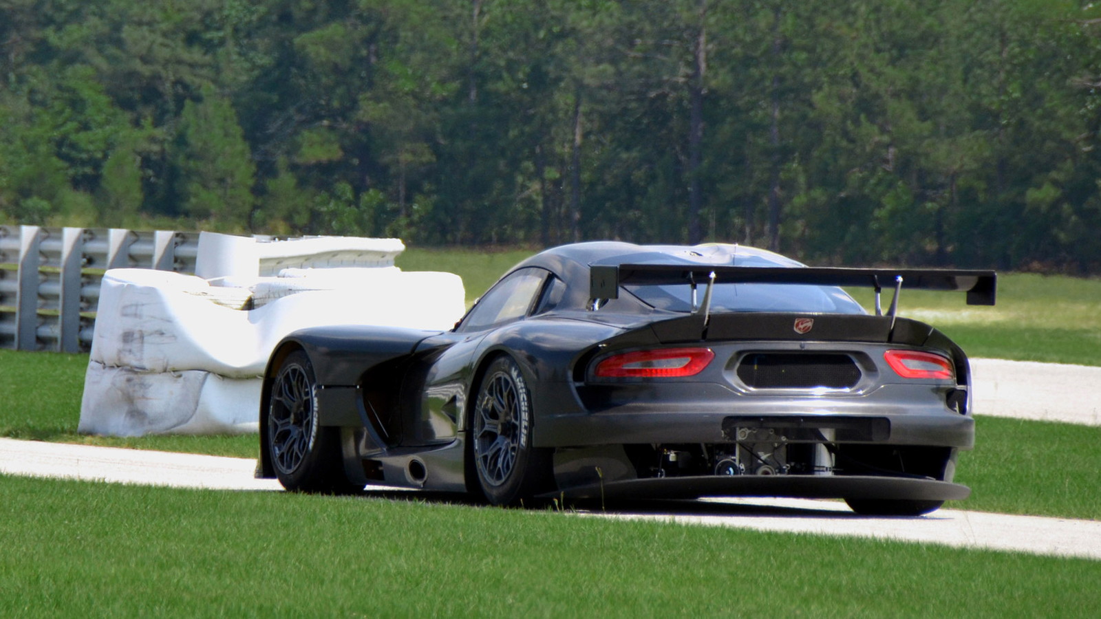 2013 SRT Viper GTS-R race car