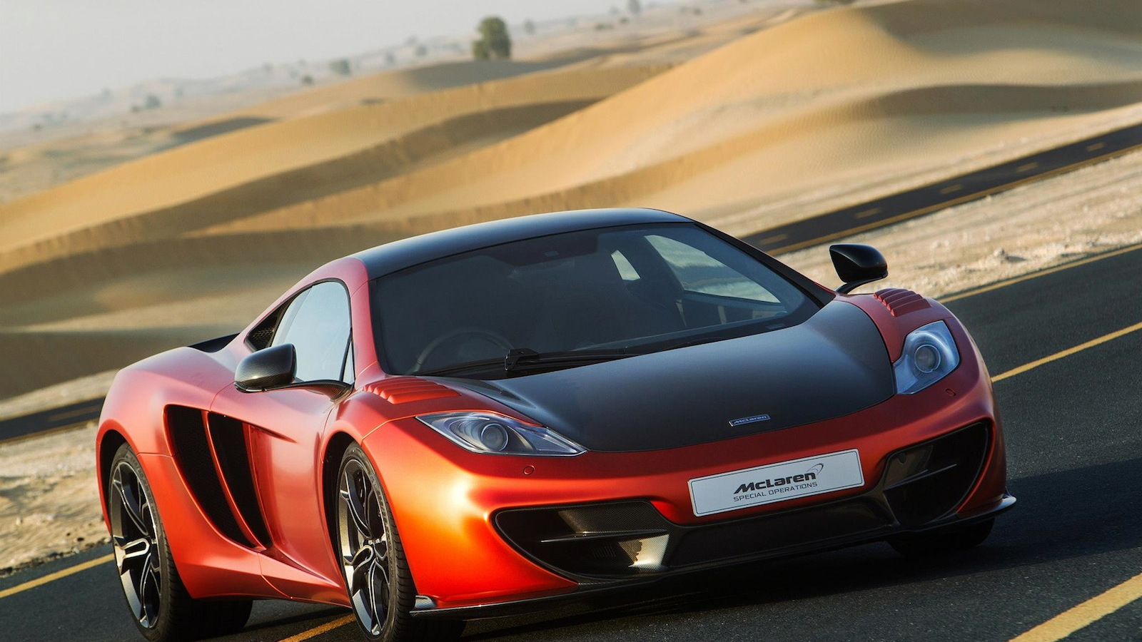 McLaren MP4-12C, fitted with Special Operations accessories