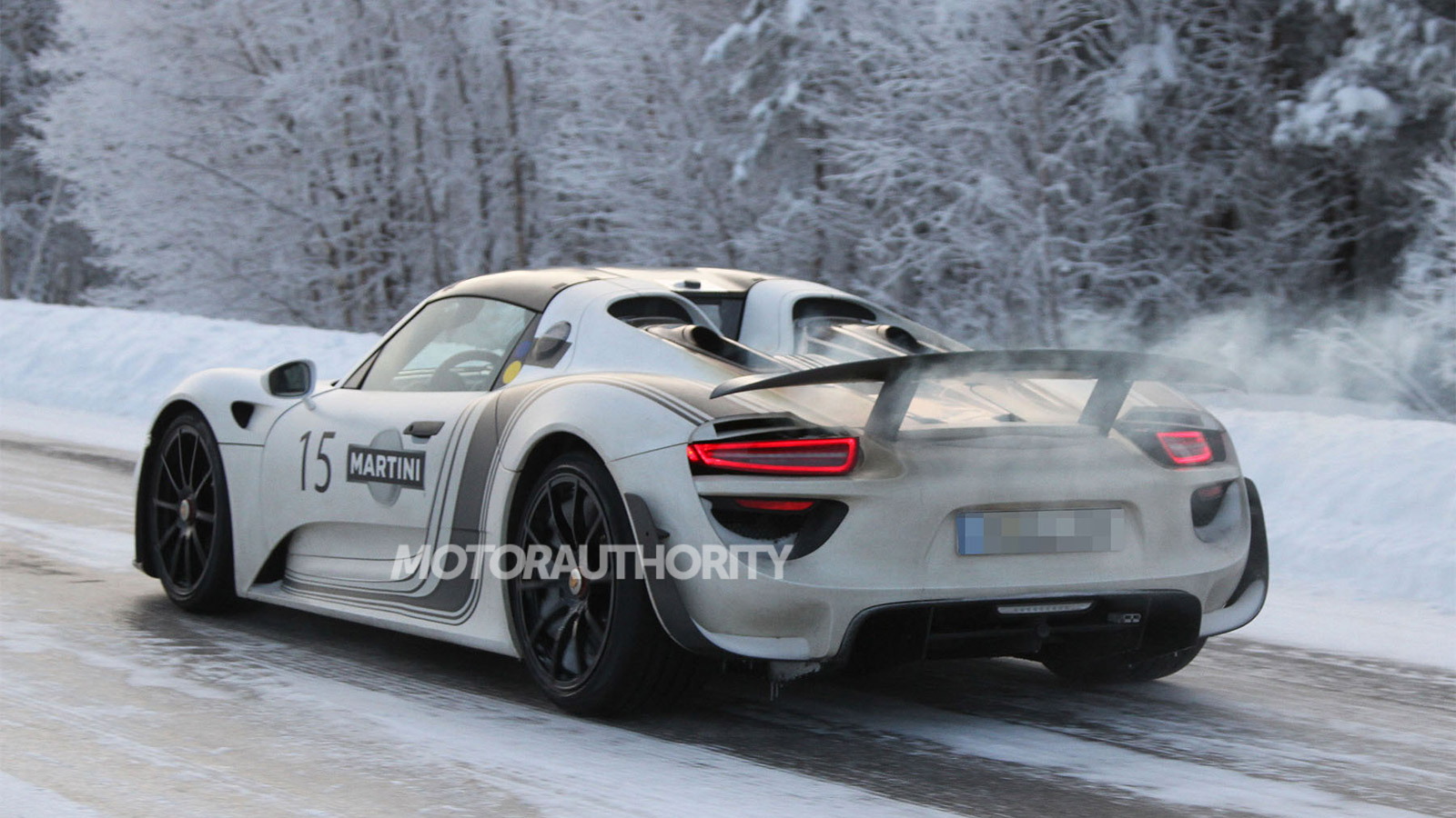 2014 Porsche 918 Spyder spy shots