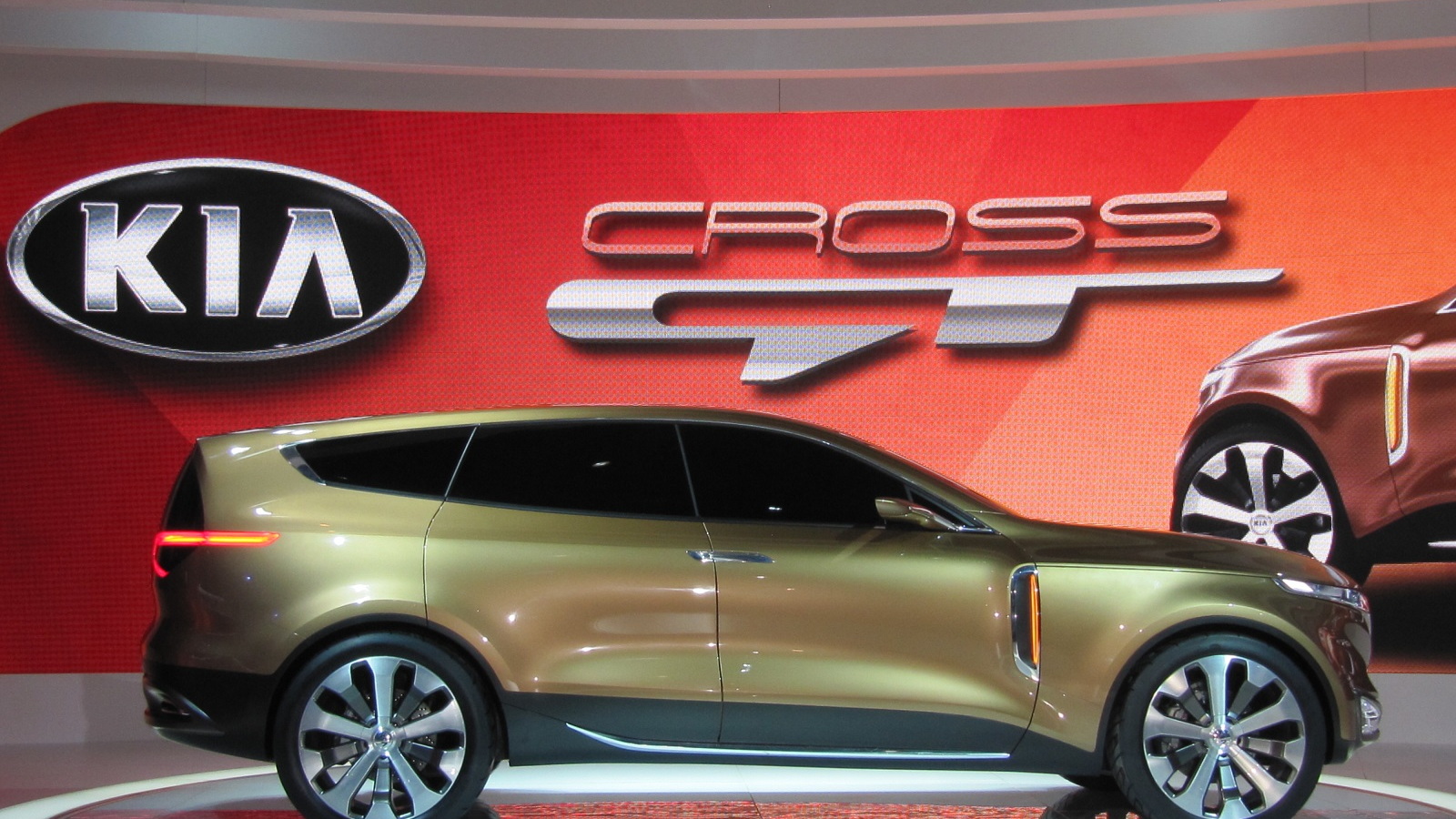 Kia Cross GT Concept, 2013 Chicago Auto Show