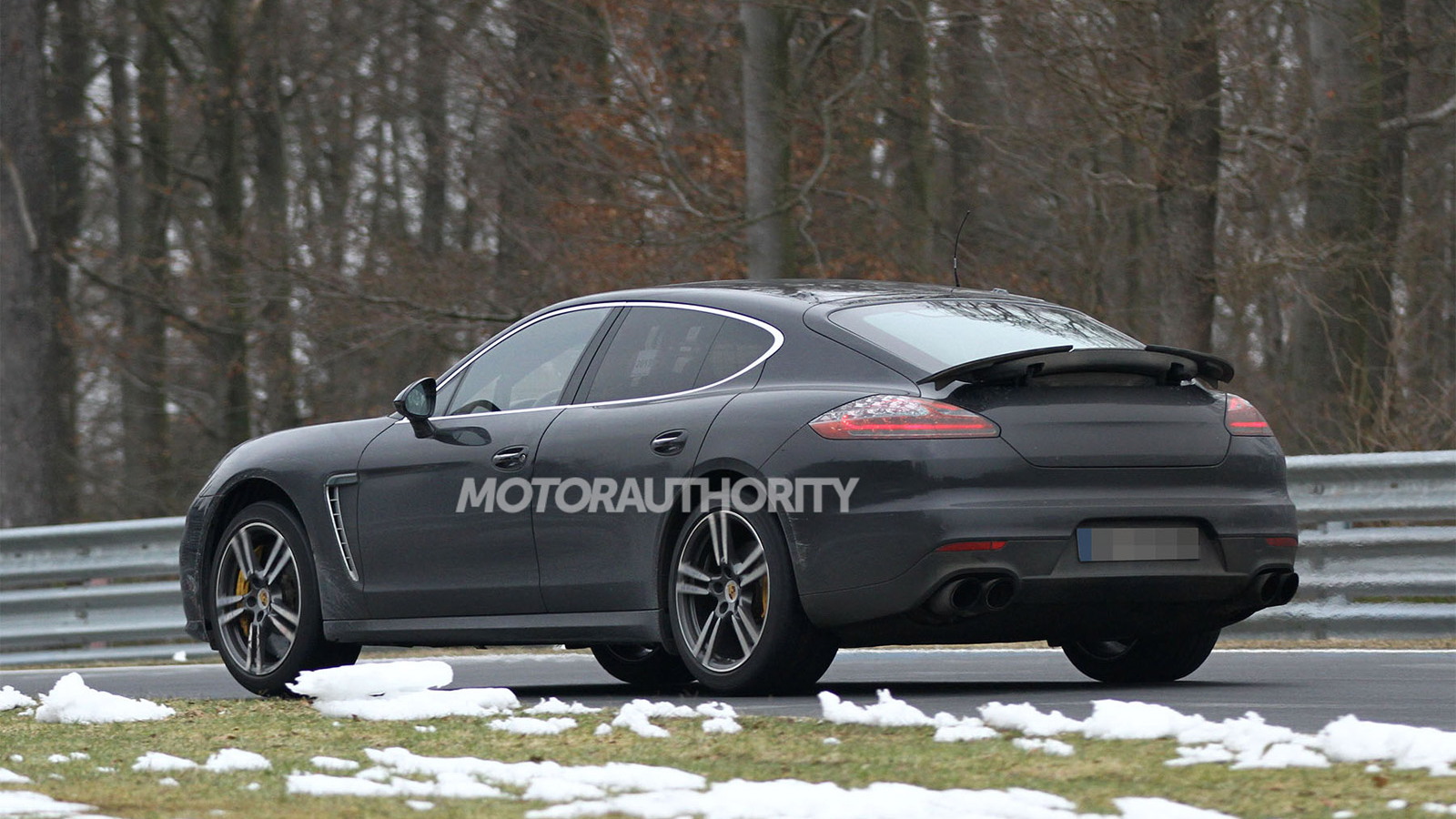 2014 Porsche Panamera facelift spy shots