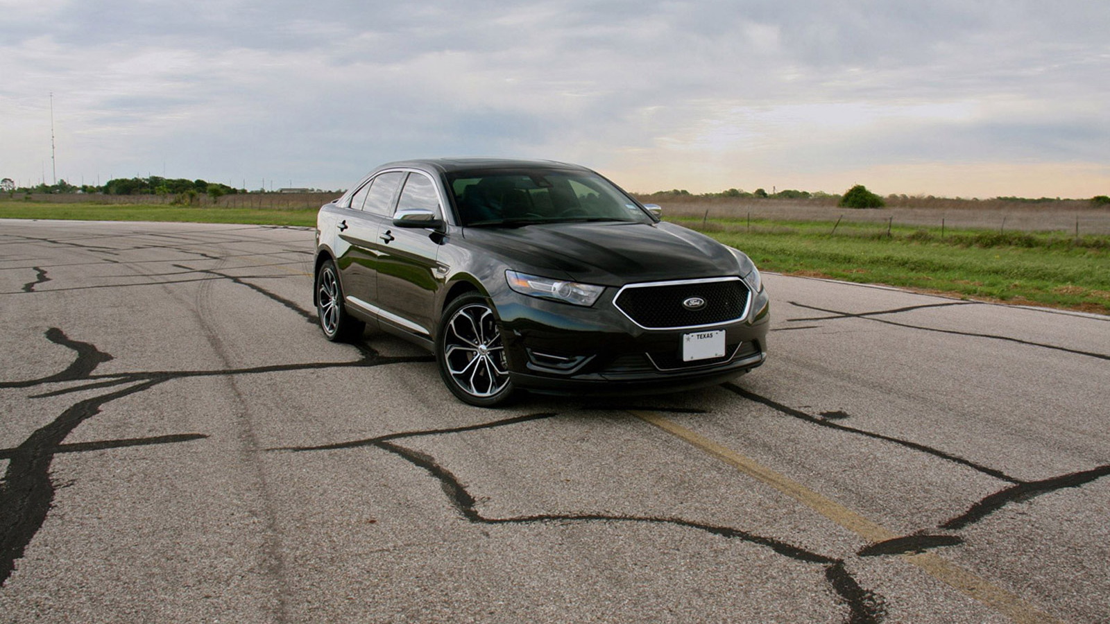 Hennessey-tuned 2013 Ford Taurus SHO