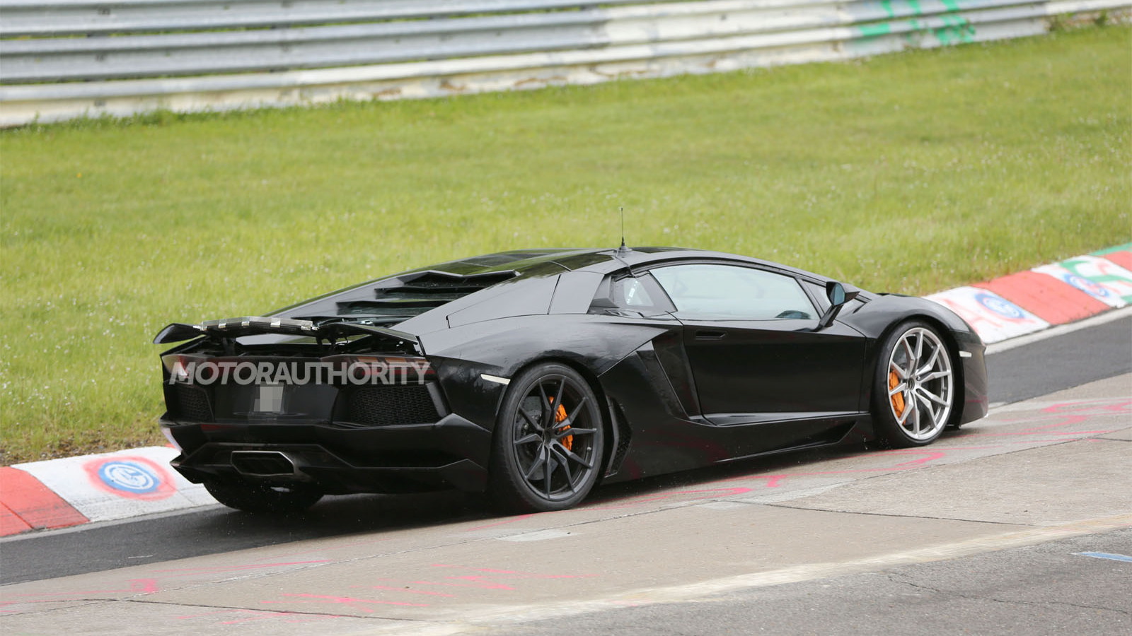 2015 Lamborghini Aventador SV spy shots