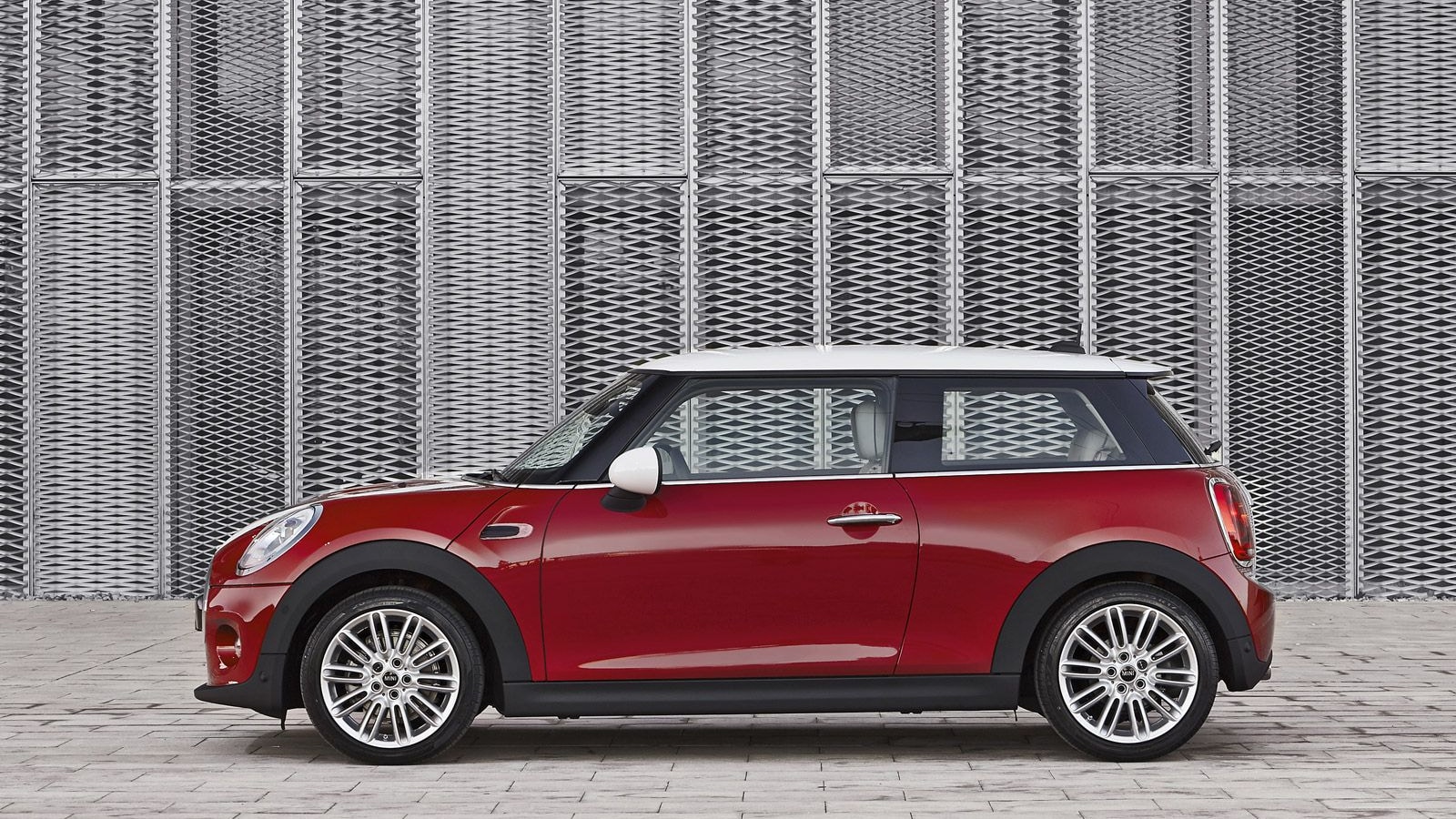 2014 MINI Cooper: 3-Cylinder Subcompact Breaks Cover