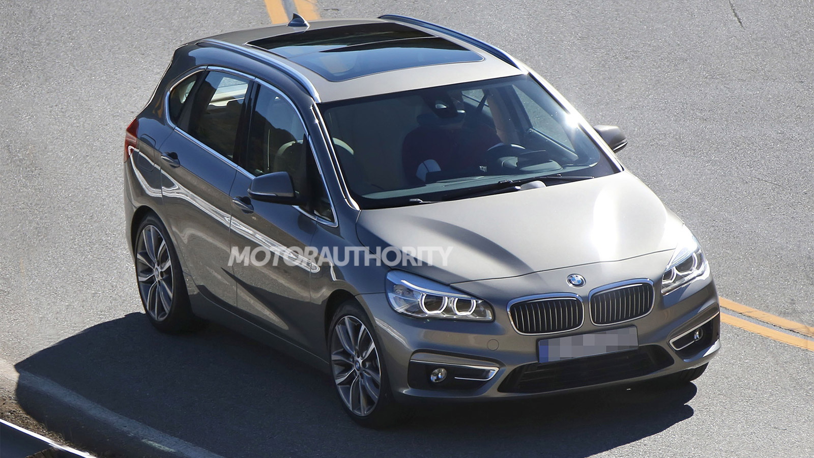 2014 BMW 2-Series Active Tourer spy shots