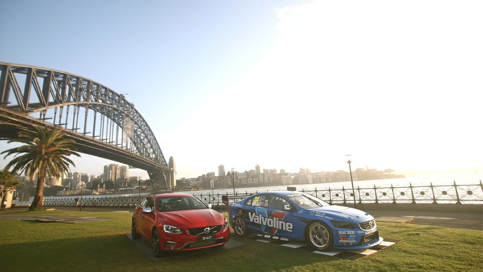 2014 Volvo S60 V8 Supercars race car