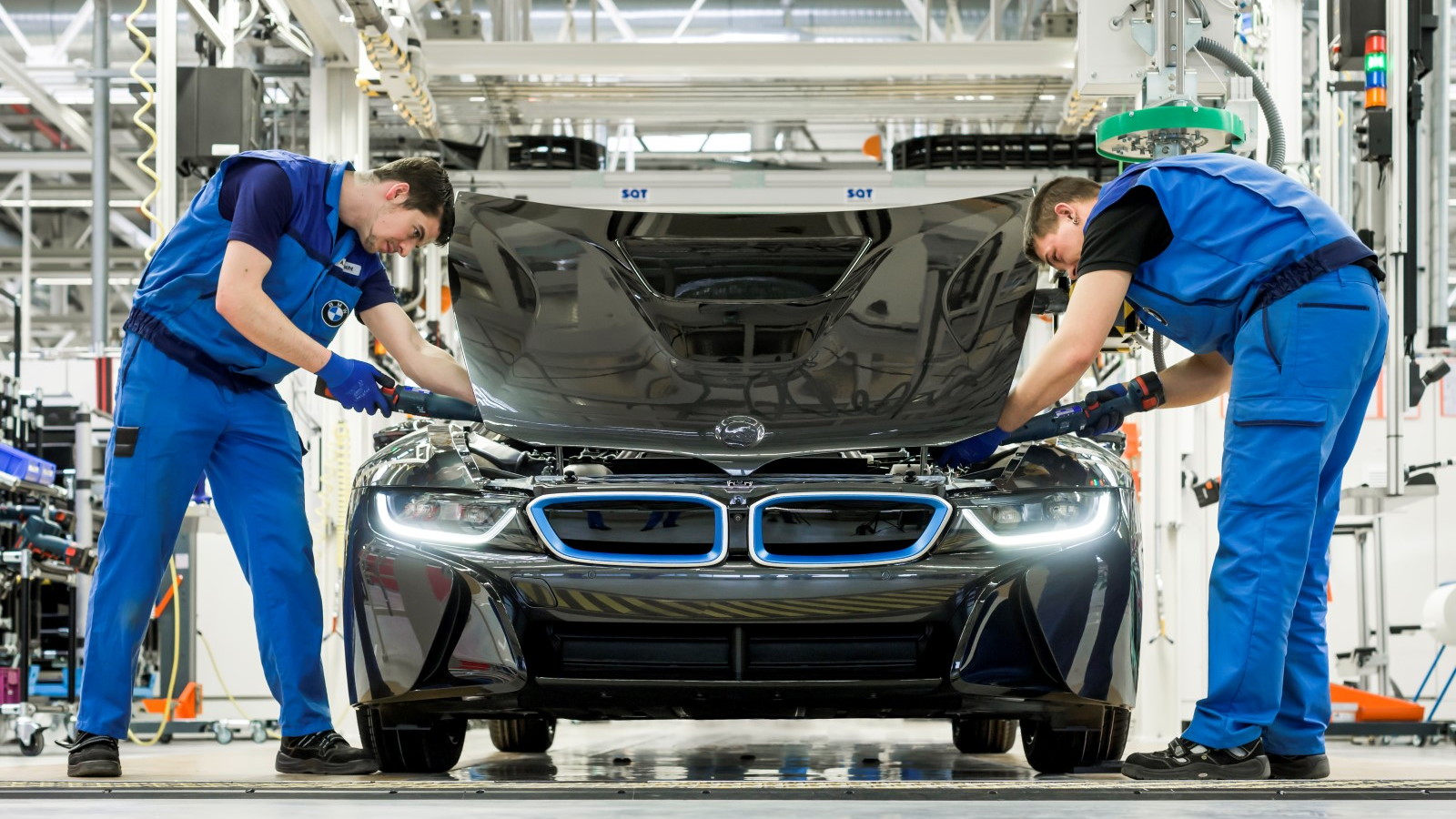 2015 BMW i8 construction at Leipzig plant