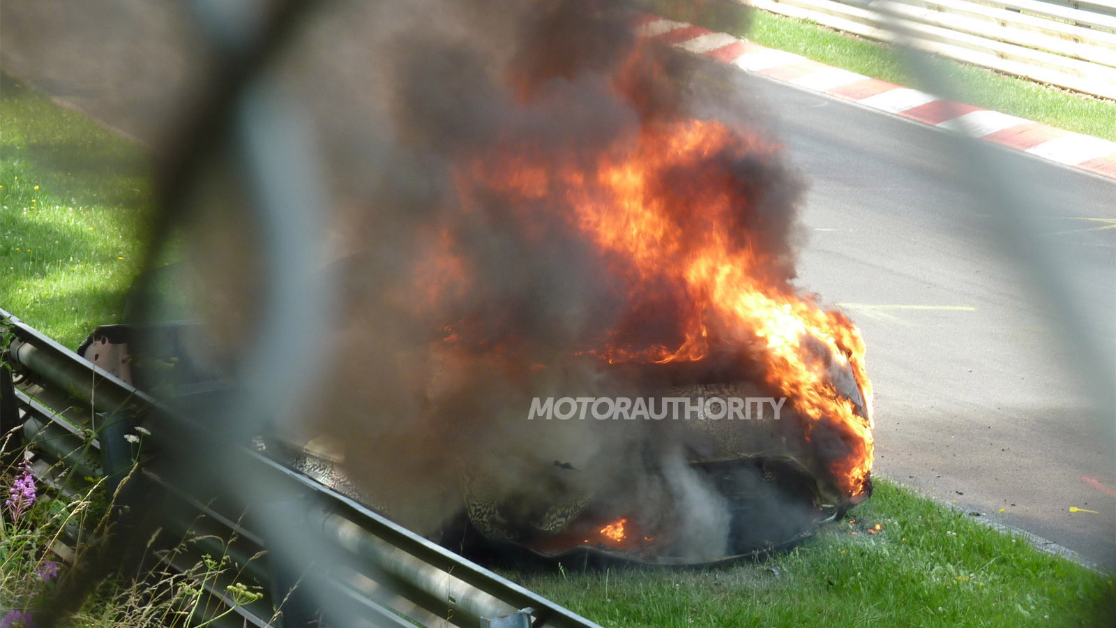 2017 Acura NSX prototype burns at the Nürburgring - Image via S. Baldauf/SB-Medien