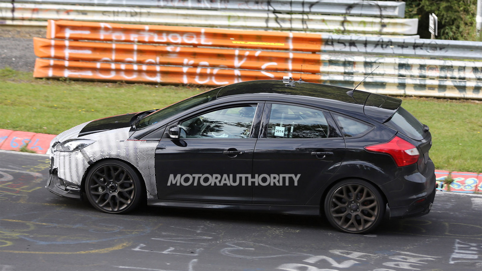2016 Ford Focus RS spy shots