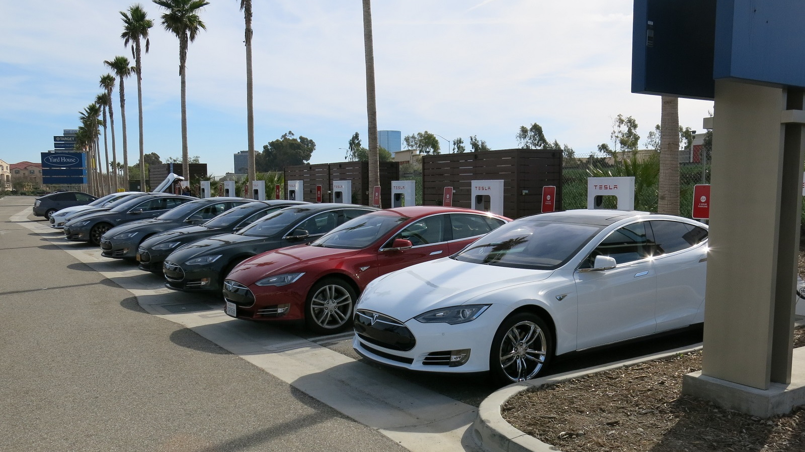 Tesla Model S at Supercharger site in Ventura, CA, with just one slot open  [photo: David Noland]