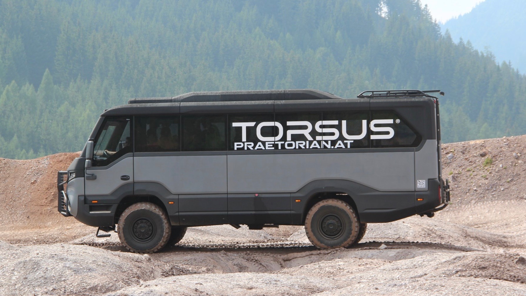Torsus Praetorian off-road bus