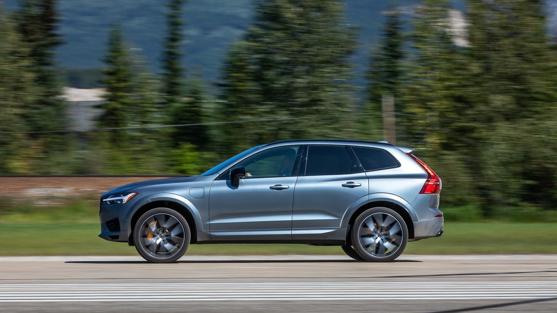 First drive review: The 2020 Volvo XC60 Polestar Engineered is made for ...
