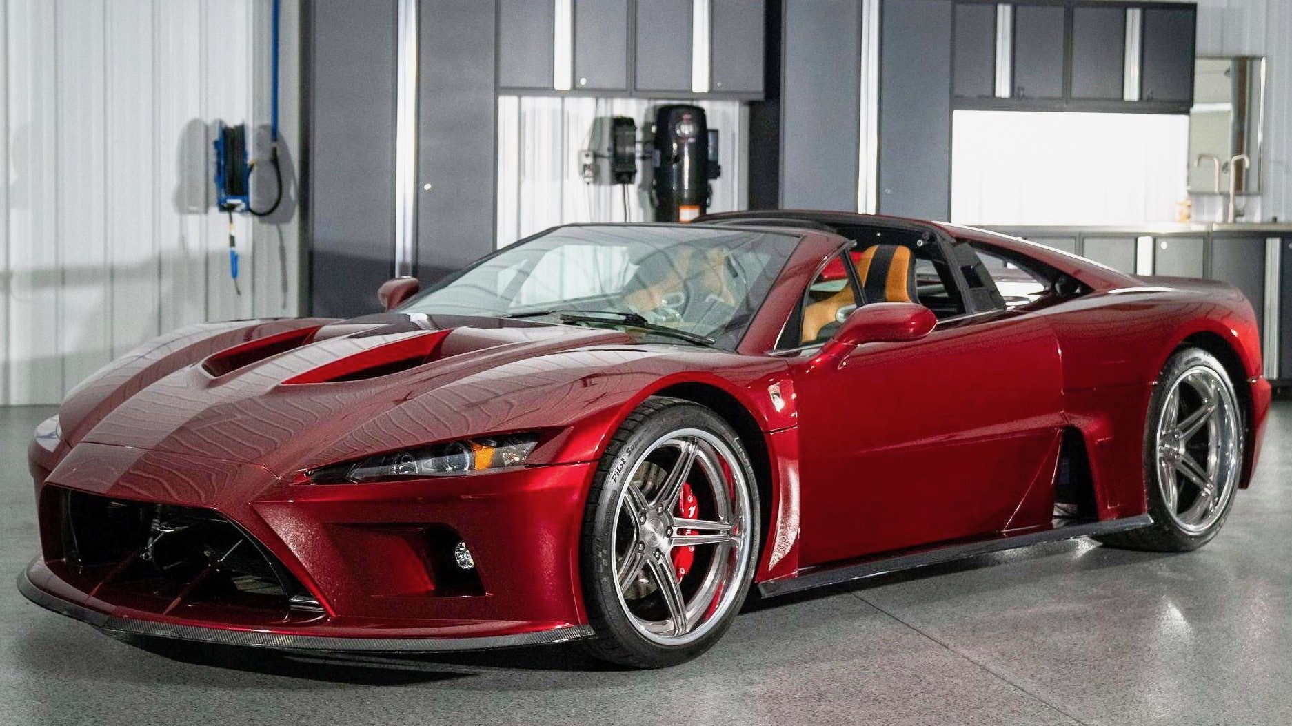 2014 Falcon F7 (Photo by Cars and Bids)