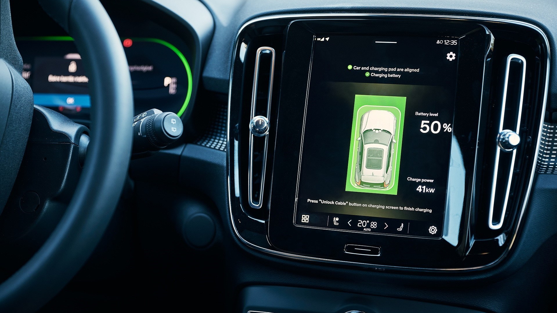 Volvo tests wireless charging tech with XC40 Recharge