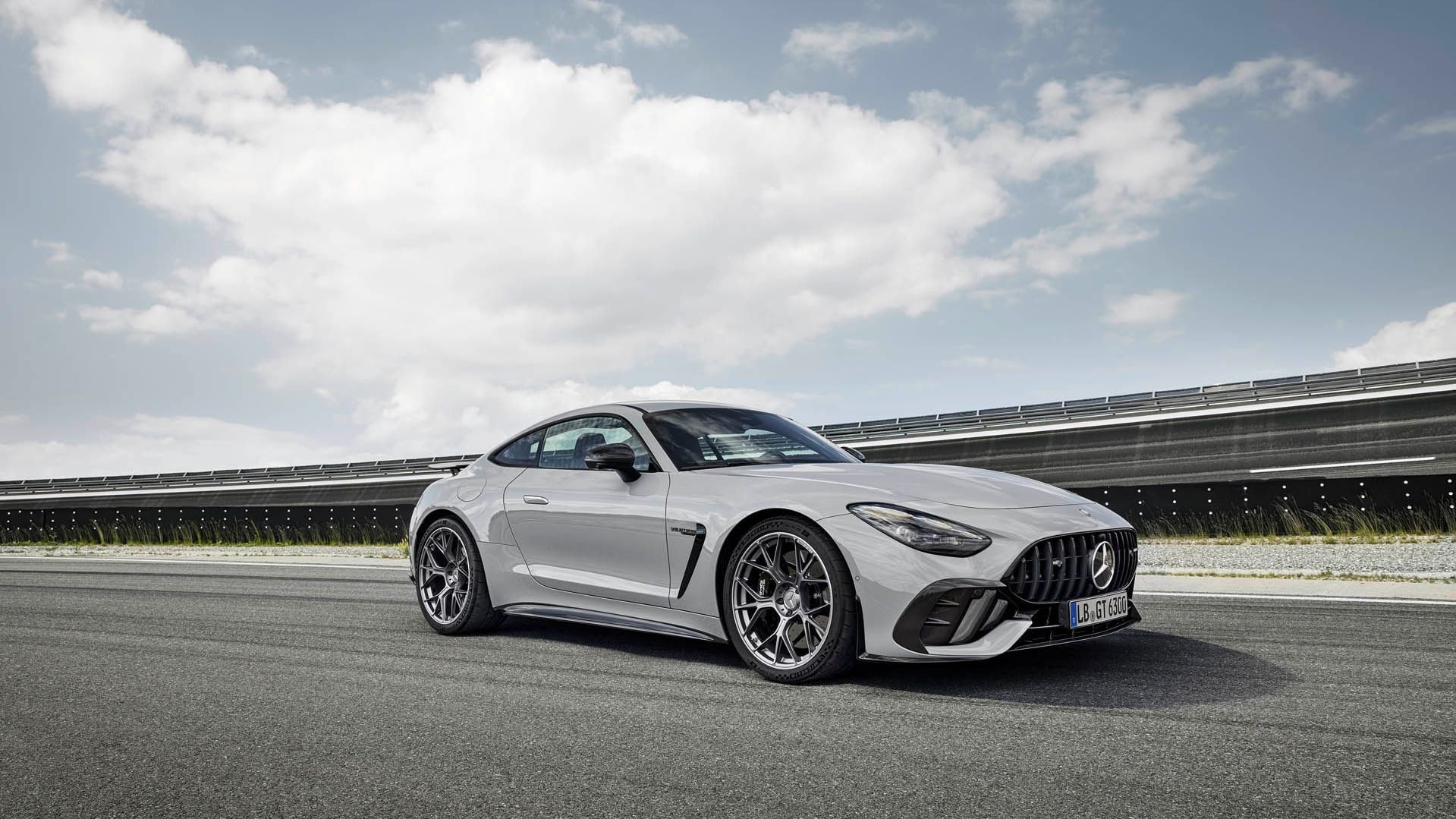 2025 Mercedes-Benz AMG GT 63 Pro