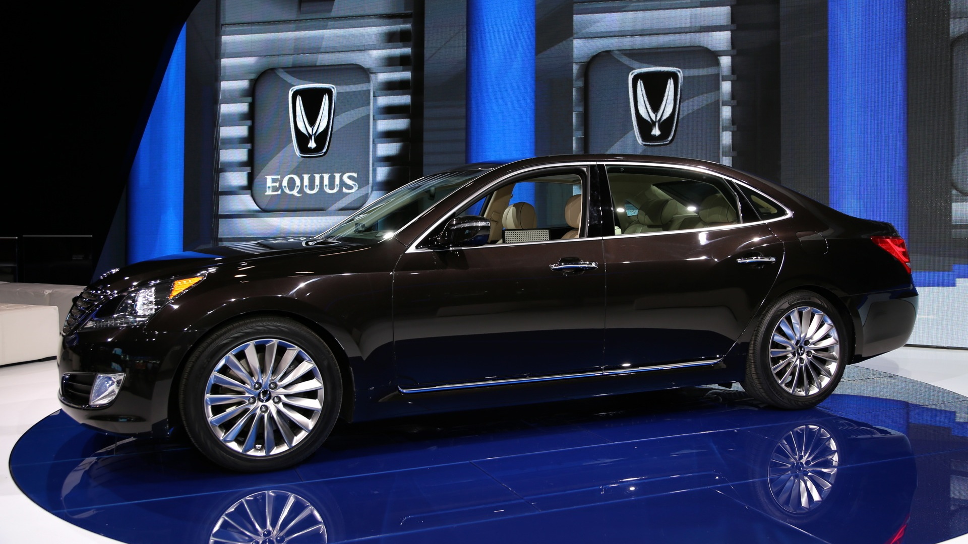 2014 Hyundai Equus Live Photos, 2013 New York Auto Show