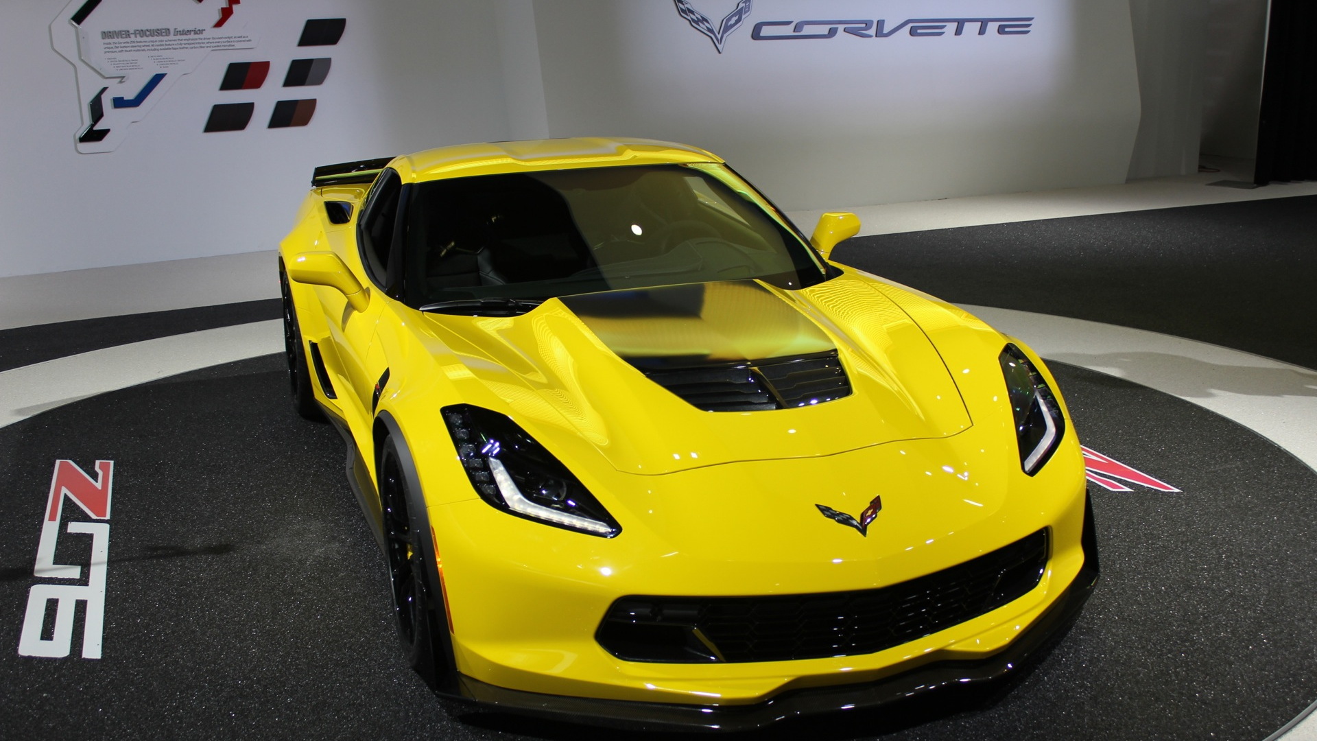 2015 Chevrolet Corvette Z06  -  2014 Detroit Auto Show live photos