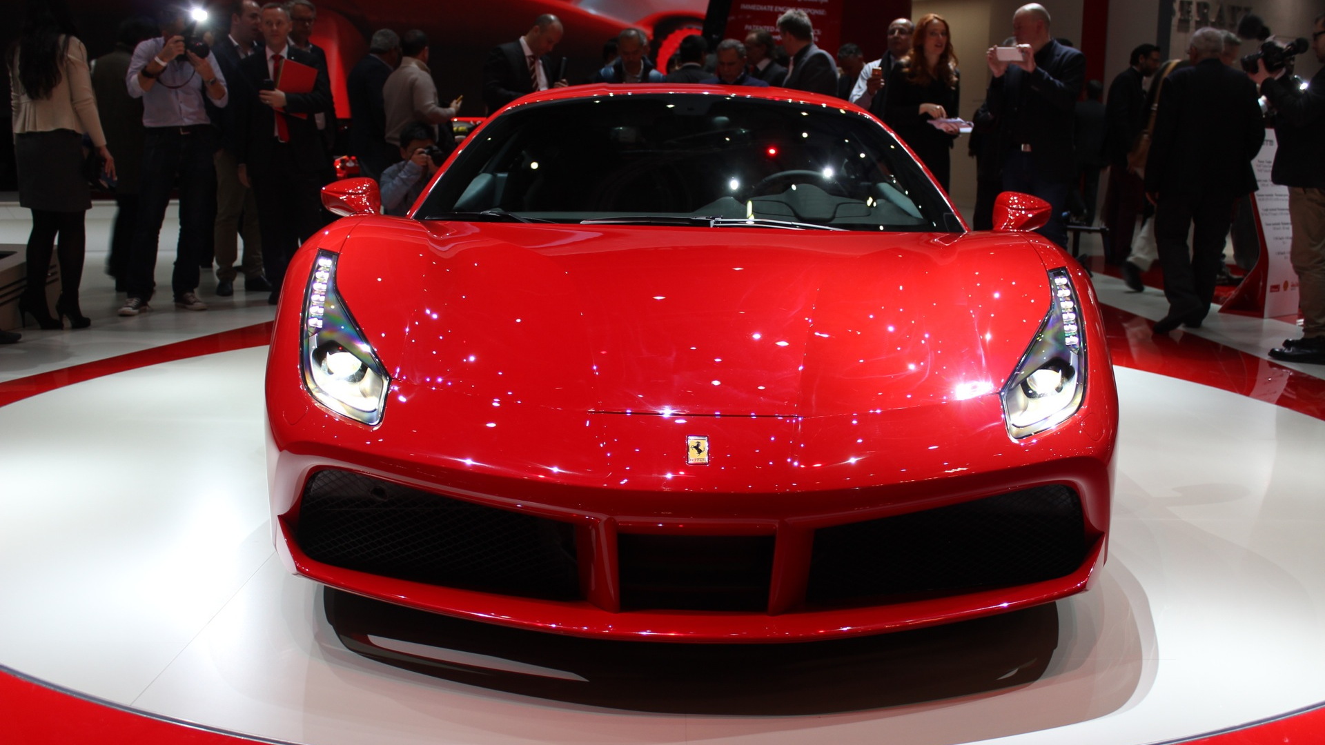 2016 Ferrari 488 GTB  -  Live Photos, 2015 Geneva Motor Show