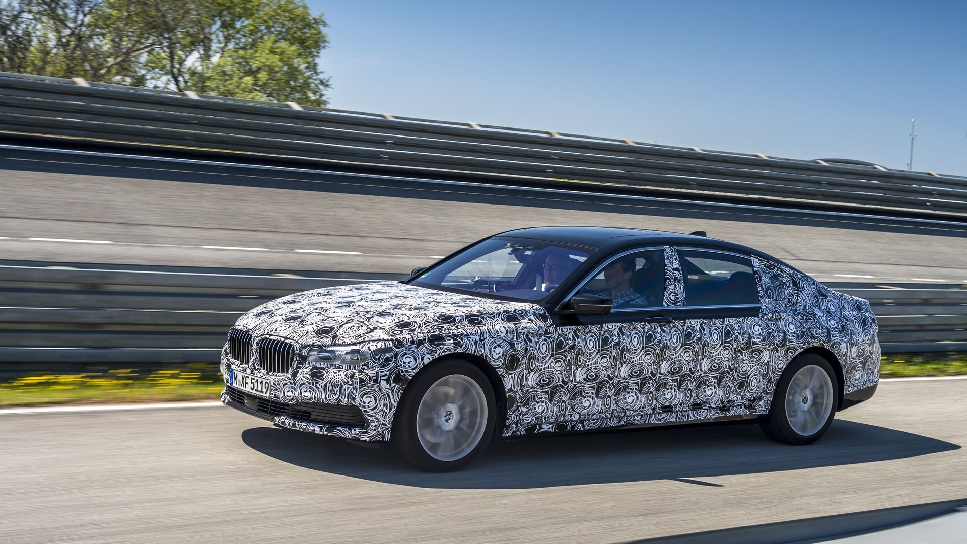 2016 BMW 7-Series prototype