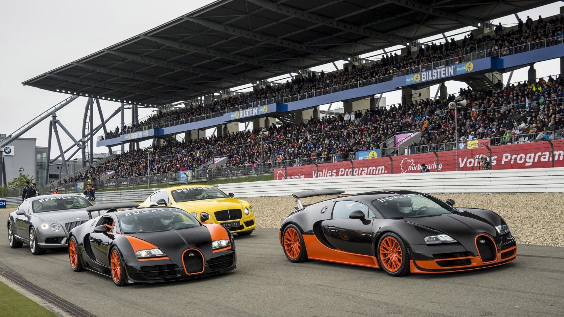 Bugatti Veyron Super Sport and Veyron Grand Sport Vitesse land speed record holders