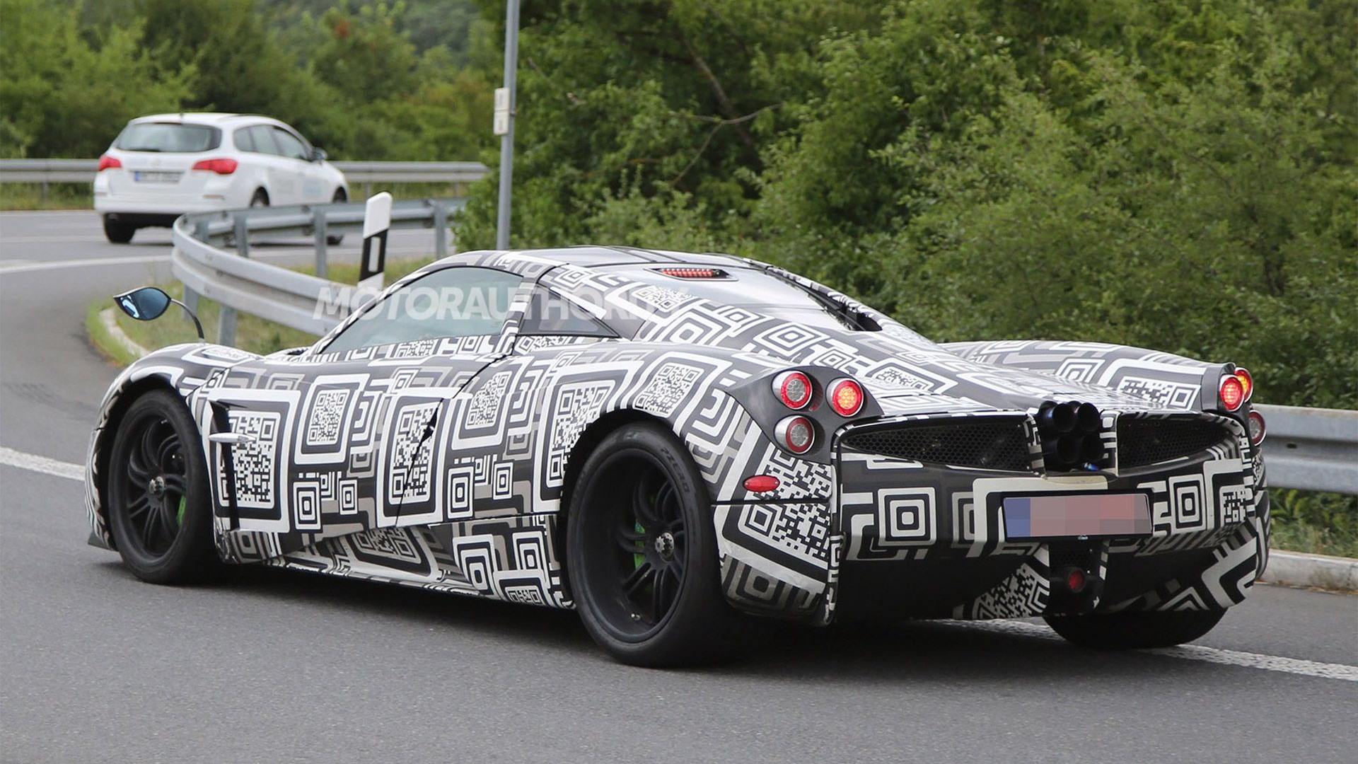 2016 Pagani Huayra R spy shots - Image via S. Baldauf/SB-Medien