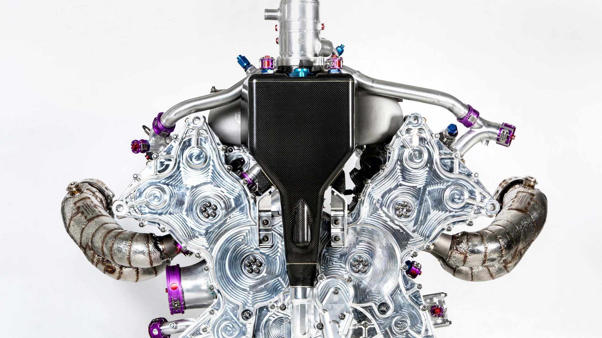 Porsche 919 Hybrid LMP1 race car’s V-4 engine