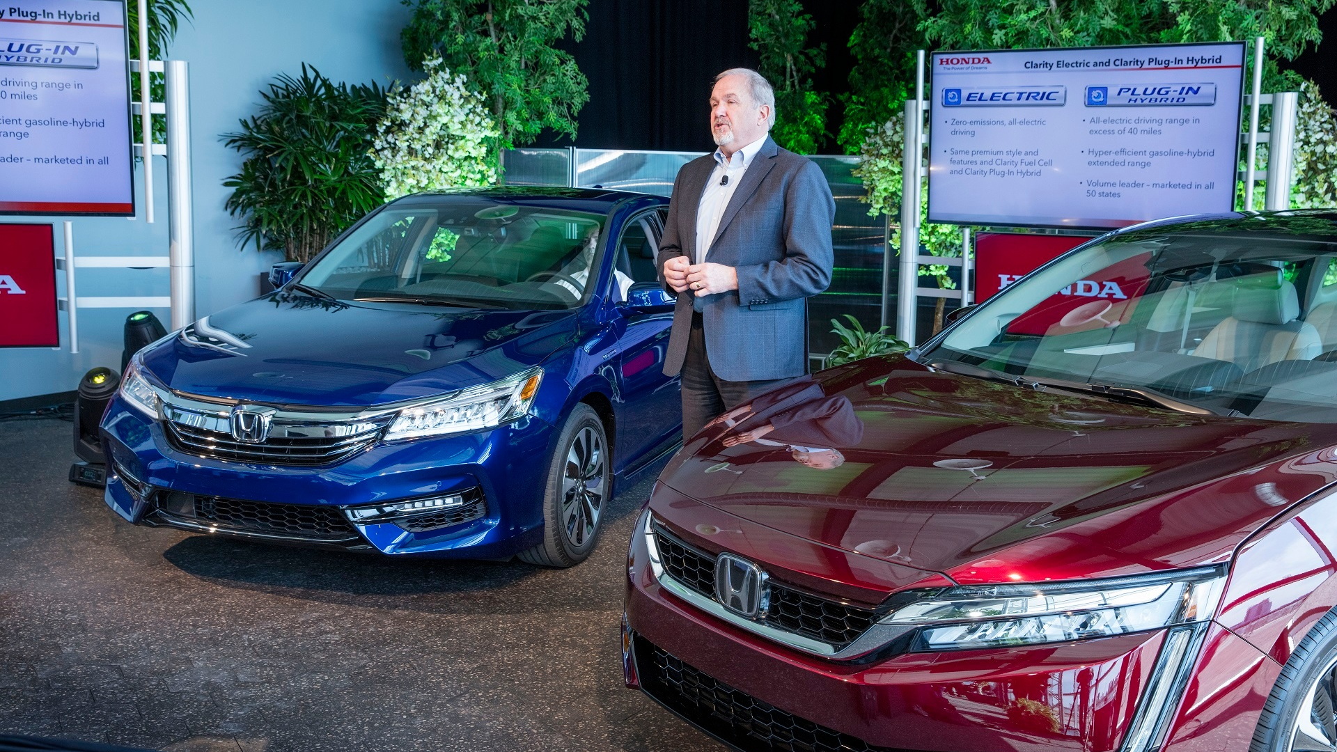 2017 Honda Clarity Fuel Cell with American Honda's John Mendel, Apr 2016