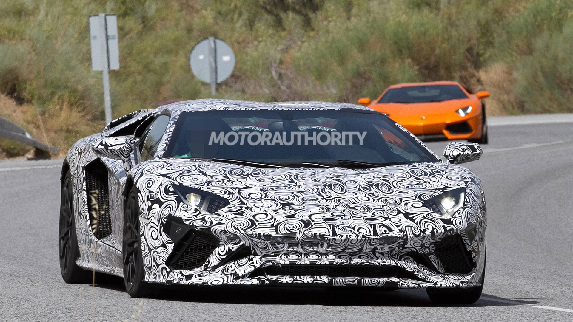 2018 Lamborghini Aventador facelift spy shots - Image via S. Baldauf/SB-Medien
