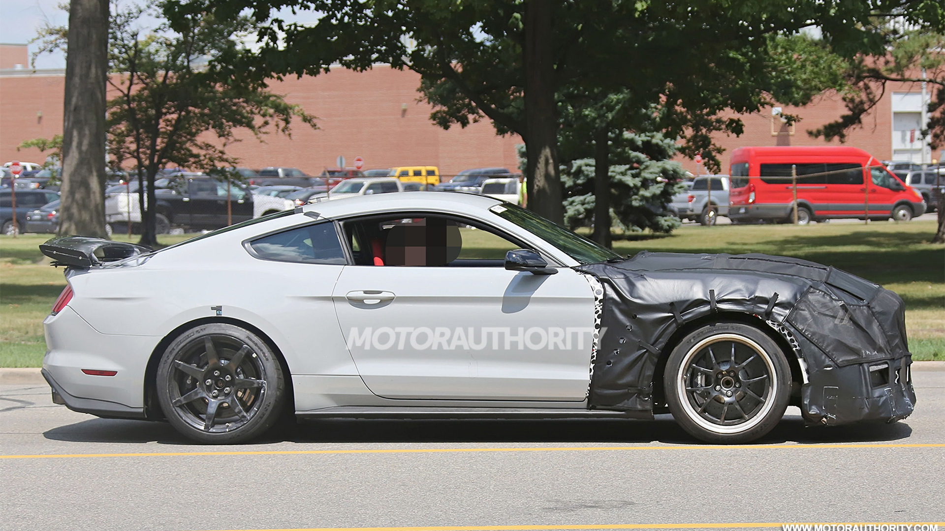2020 Ford Mustang Shelby GT500 spy shots - Image via S. Baldauf/SB-Medien