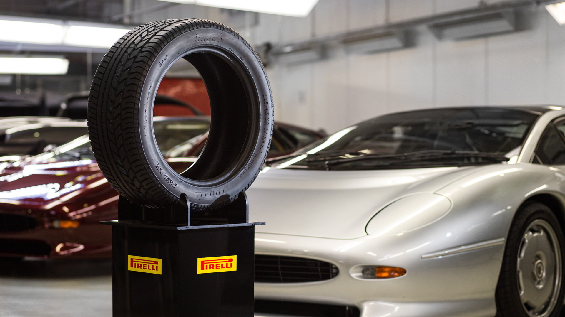 New Pirelli tire for the Jaguar XJ220