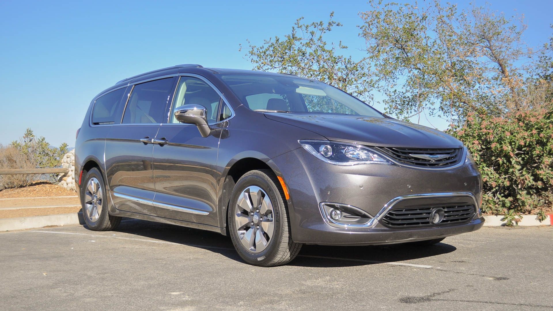 2017 Chrysler Pacifica Hybrid First Drive Of Plug in Hybrid Minivan